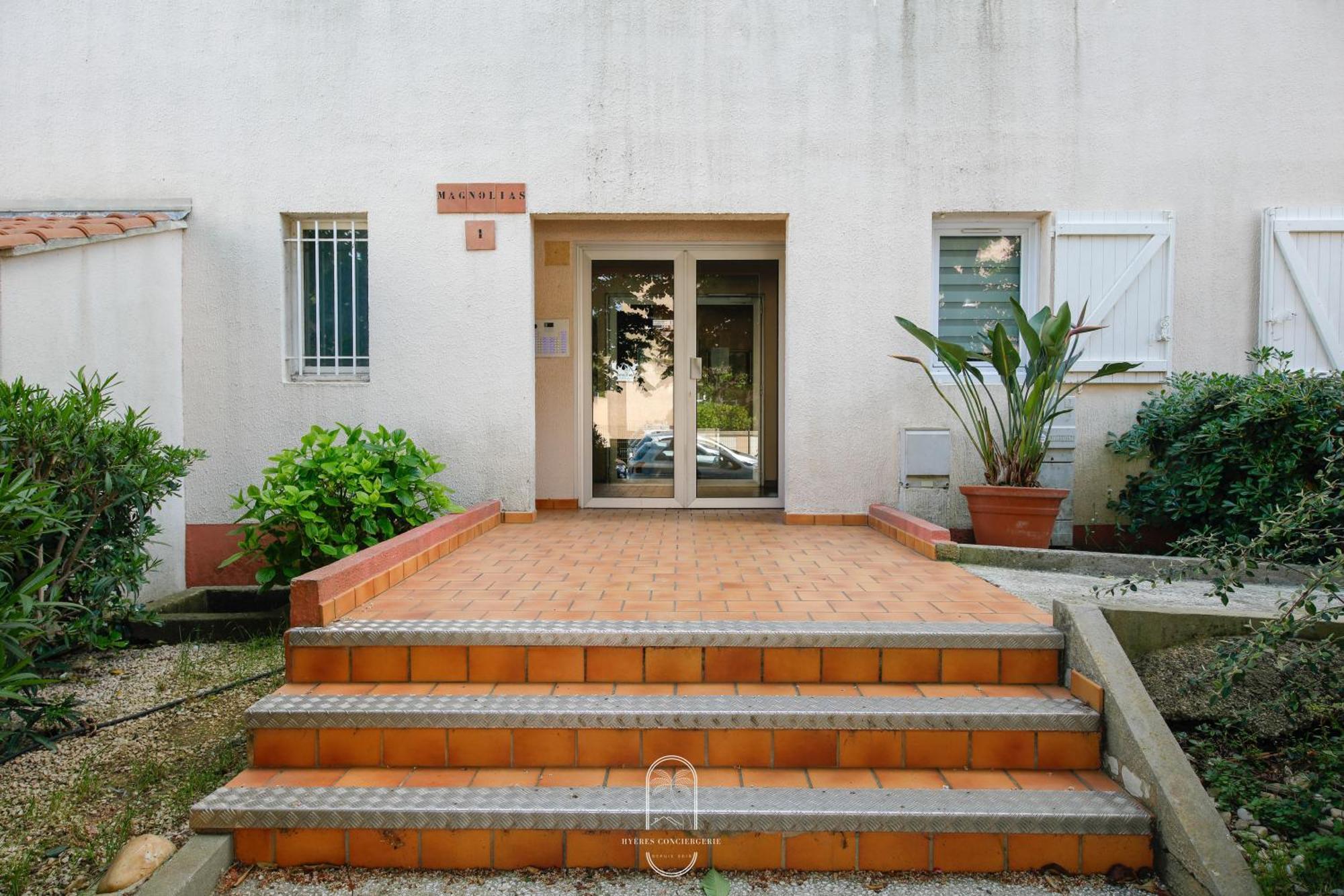 Hyeres Proche Centre - Appartement 1 Chambre Clim Pk Wifi By Hc Zewnętrze zdjęcie